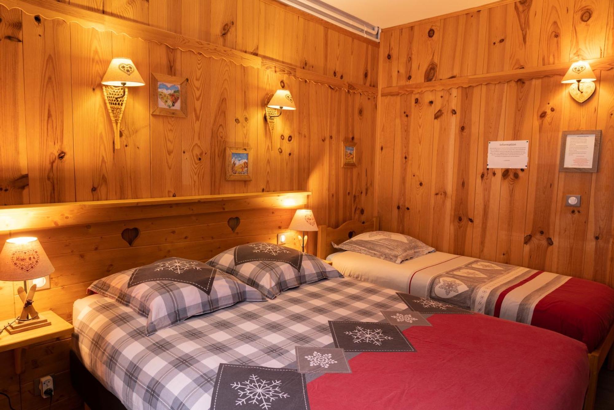 Hotel Quin Te Va كوتيريه المظهر الخارجي الصورة