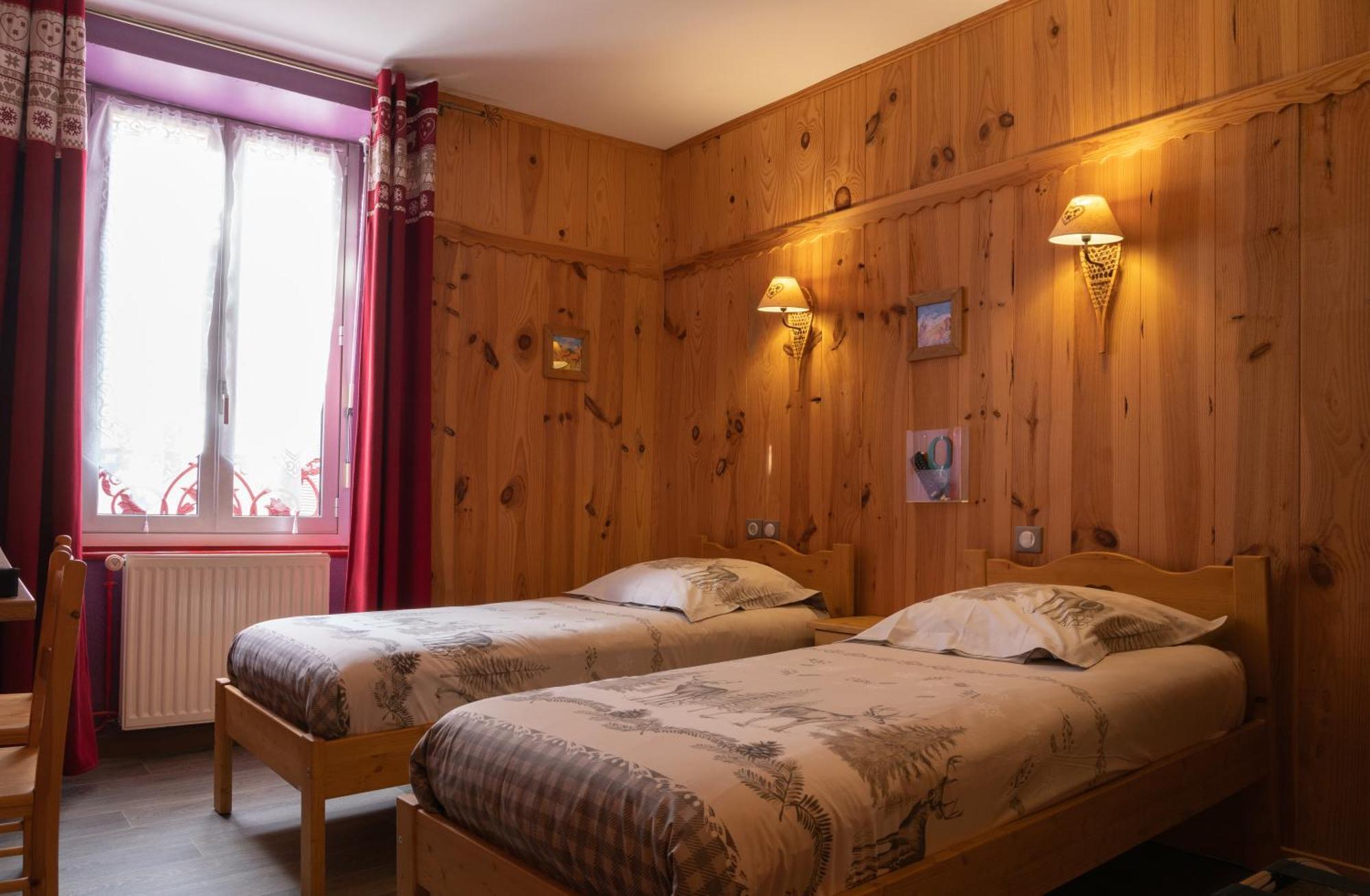 Hotel Quin Te Va كوتيريه المظهر الخارجي الصورة
